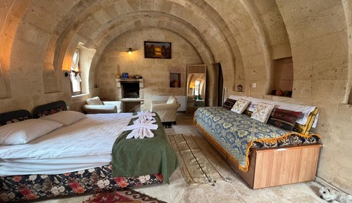 Comfort Room, Multiple Beds, Valley View