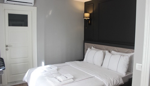 Premium Suite