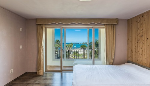 Premier Suite