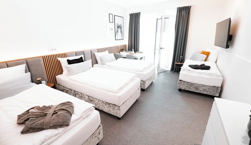 Deluxe Quadruple Room