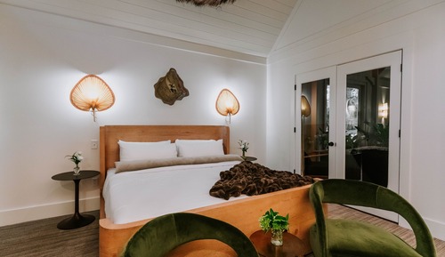 Deluxe Room (Passionfruit)