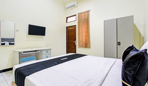 Deluxe Studio