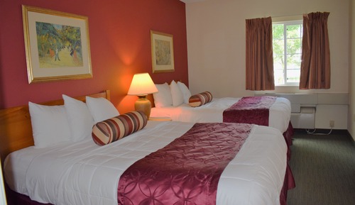 Suite, 1 Twin Bed, Accessible, Non Smoking (1 King & 2 Queen Beds)
