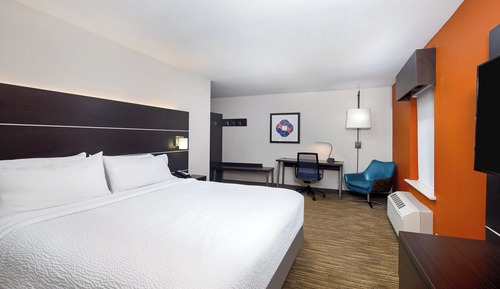 Standard Room, 1 King Bed, Accessible, Non Smoking (Communications, Accessible Tub)