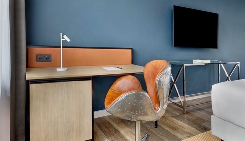 Executive Room, 1 King Bed, City View