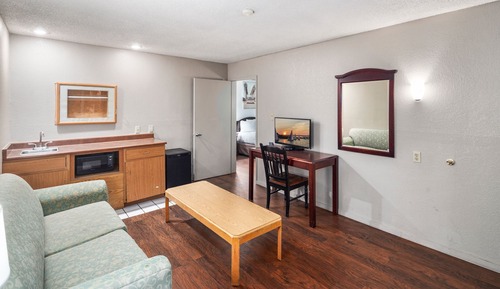Premium Suite, 1 Queen Bed