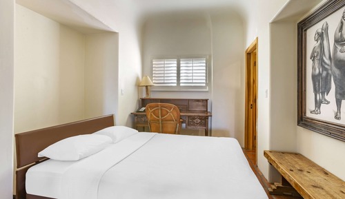 2 Bedroom 2 King Suite with Murphy Bed