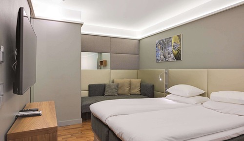 Double Room (Compact)