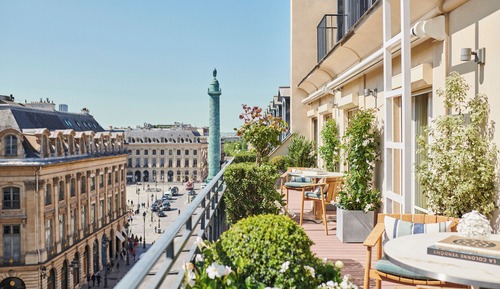 Suite, Multiple Beds (VENDME)