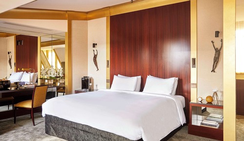Deluxe Room, 1 King Bed