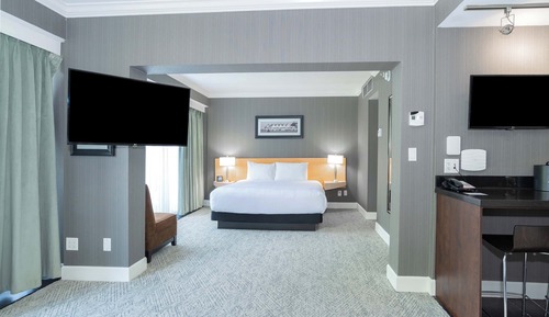 Studio Suite, 1 King Bed, Single Bed, Sofa Bed, Kitchenette