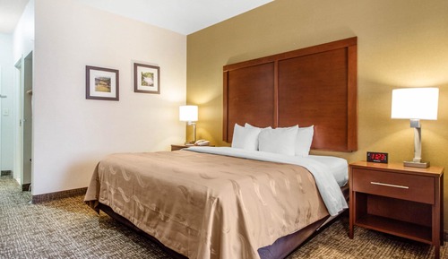 Suite, 1 King Bed, Accessible, Non Smoking