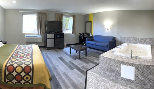 Deluxe Studio Suite, 1 King Bed, Non Smoking