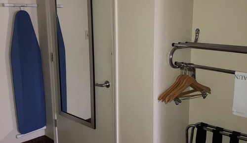 Room, 1 King Bed, Accessible, Smoking