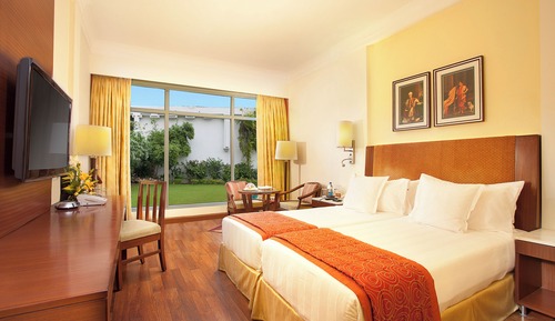 Deluxe Room, 2 Twin Beds, Garden View (Executive Club Exclusive Twin)