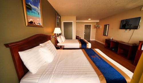 Standard Room, 2 Double Beds, Oceanfront