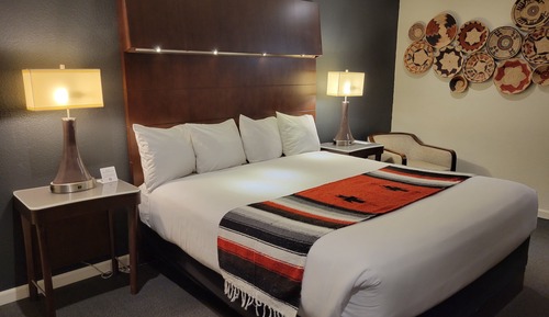 Standard Room, 1 King Bed (Single King Room)