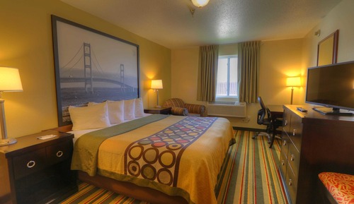 Room, 1 Queen Bed, Non Smoking (Mobility Accessible)