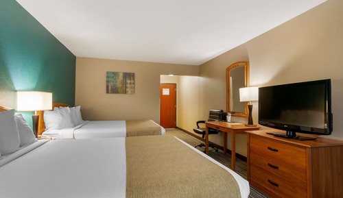 Standard Room, 2 Queen Beds, Accessible, Bathtub