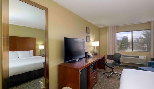 Standard Room, 1 King Bed, Non Smoking