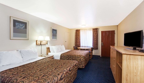 Standard Room, 2 Queen Beds