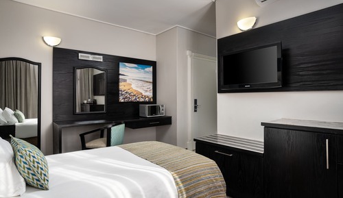 Deluxe Room, 1 King Bed, Non Smoking