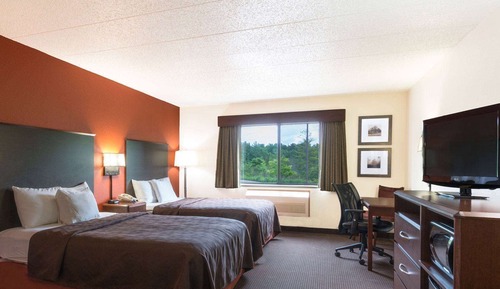 Suite, 2 Queen Beds, Non Smoking
