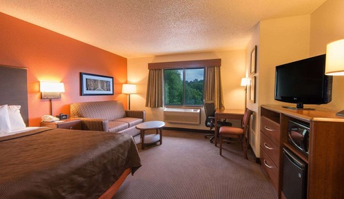 Luxury Suite, 1 King Bed, Non Smoking, Lake View