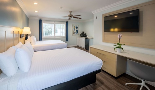Room, 2 Queen Beds, Non Smoking