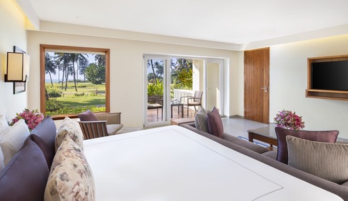 3 Bedroom Sea View Family Suite with Living Room (Interconnected)