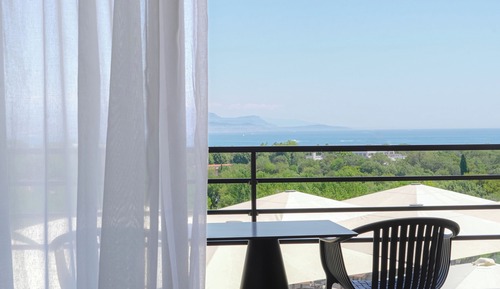 Exclusive Twin Room, Sea View