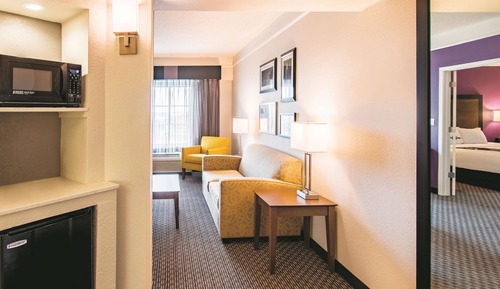 Suite, 1 King Bed, Non Smoking