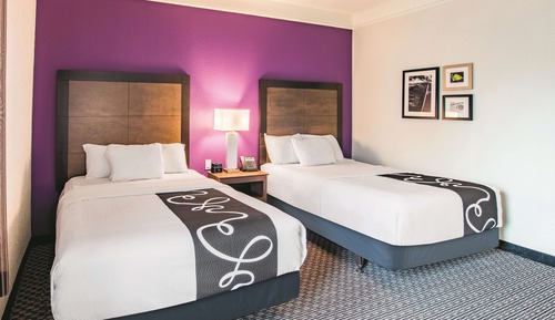 Room, 2 Double Beds, Accessible, Non Smoking (Mobility/Hearing, Tub w/ Grab Bars)