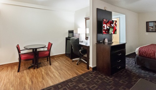 Suite, Non Smoking (2 King Beds)