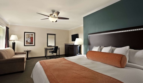 Suite, 1 King Bed, Jetted Tub