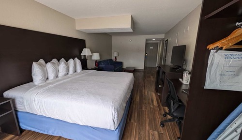 Studio Suite, 1 King Bed, Non Smoking