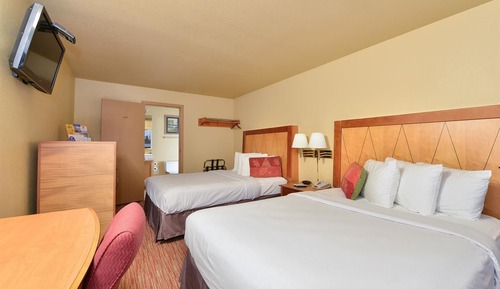 Room, 2 Queen Beds, Non Smoking