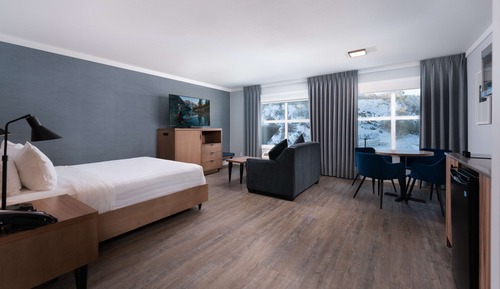 Suite, 2 Queen Beds, Non Smoking, Kitchenette (Living Room;with Single Sofabed)
