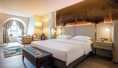 Junior Suite, City View