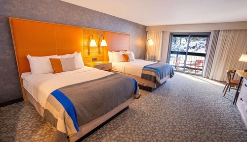 Lodge 2 Queen Beds Accessible