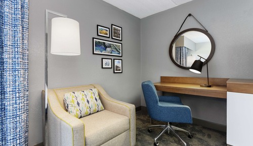 Room, 1 King Bed, Accessible, Bathtub (with Chair)