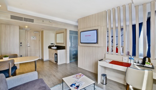 Suite, 1 Queen Bed