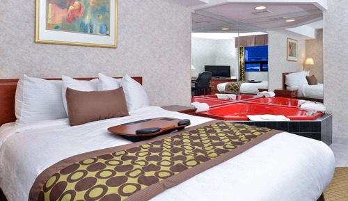 Suite, 1 Queen Bed, Non Smoking, Jetted Tub