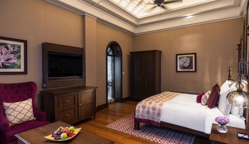 Luxury Room, 1 King Bed, Garden View (Grande)