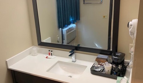 Deluxe Studio Suite, 1 King Bed, Non Smoking