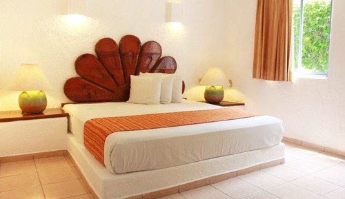 Standard Room, 1 King Bed