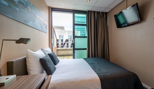 Economy Room, 1 Queen Bed