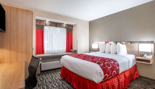 Standard Room, 1 Queen Bed