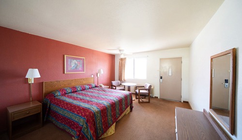 Studio Suite, 1 King Bed, Non Smoking
