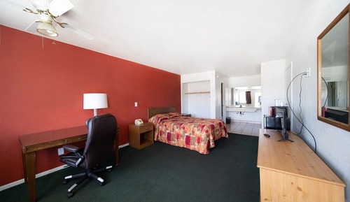 Standard Room, 1 Queen Bed, Non Smoking